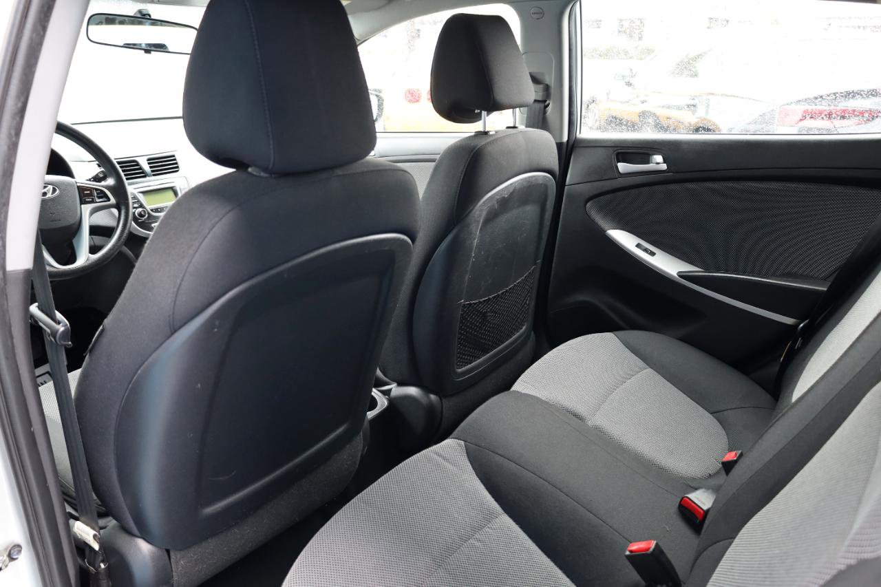 Used 2013 Hyundai Accent GS image 12