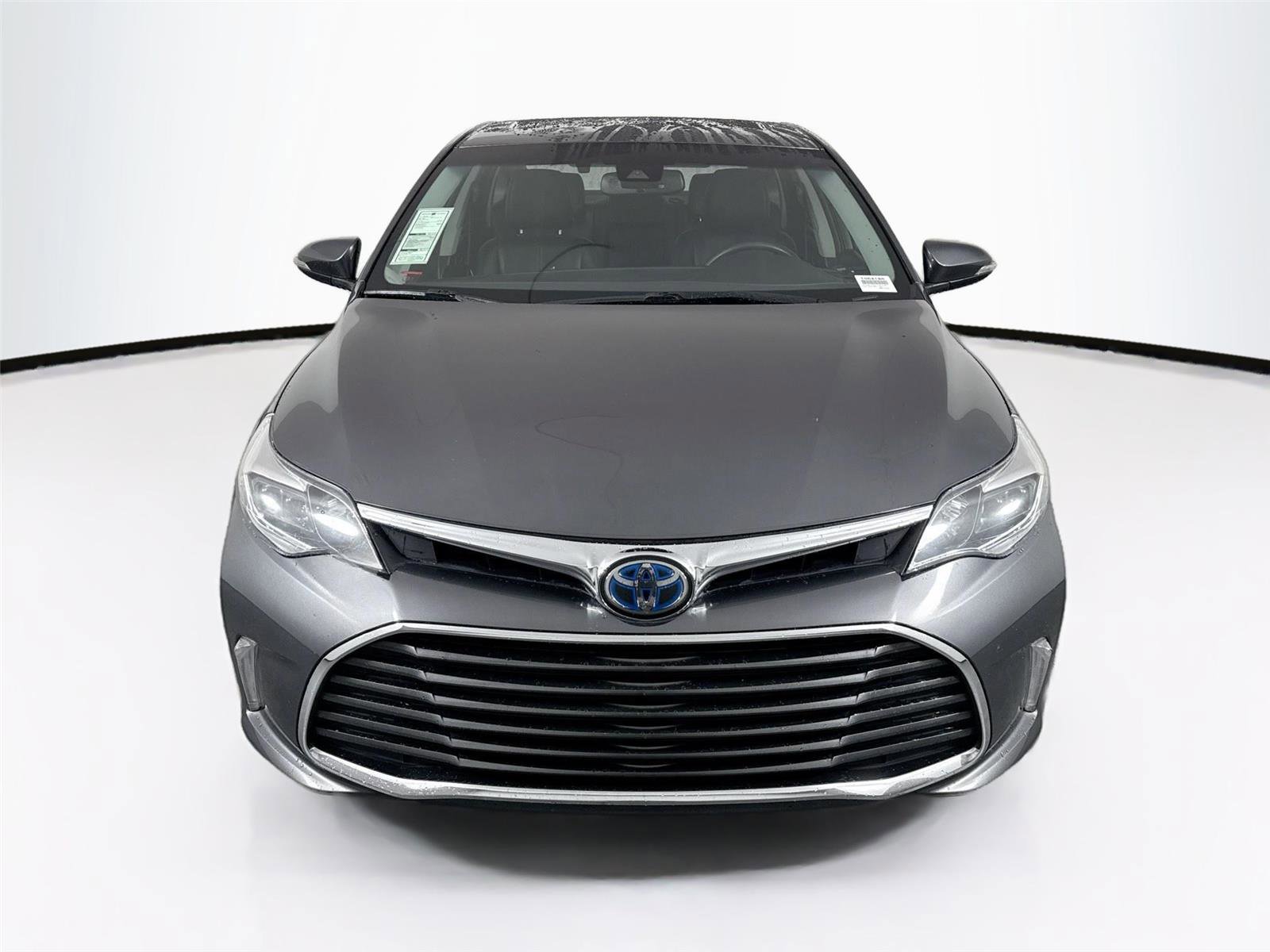 Used 2018 Toyota Avalon XLE Premium image 3