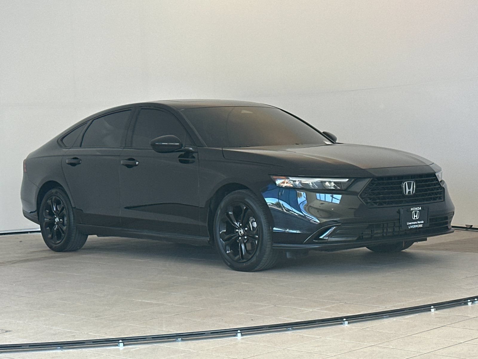Used 2025 Honda Accord SE image 8