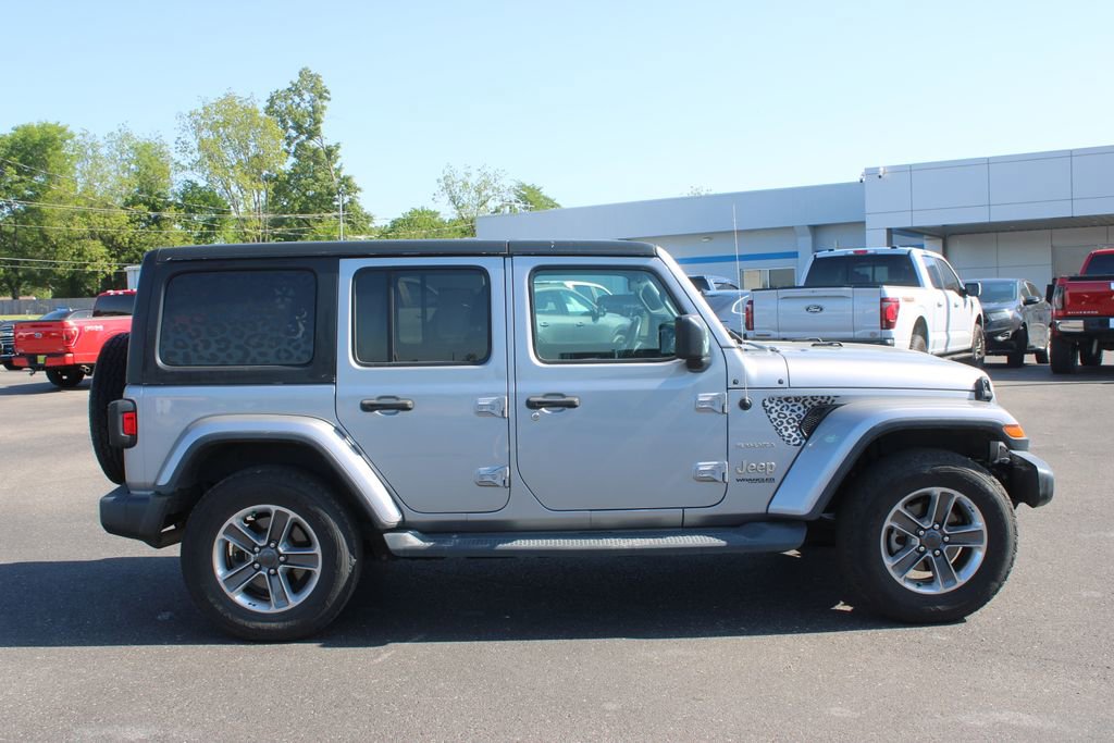 Used 2020 Jeep Wrangler Unlimited Sahara image 11