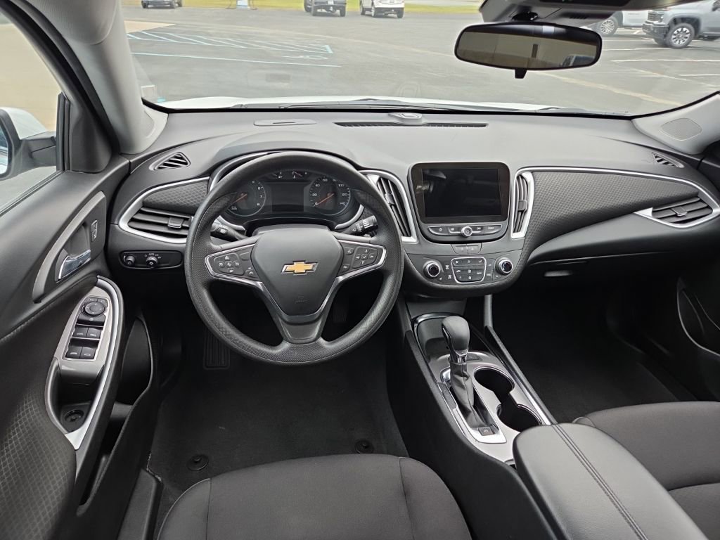 Used 2024 Chevrolet Malibu LT FWD image 12