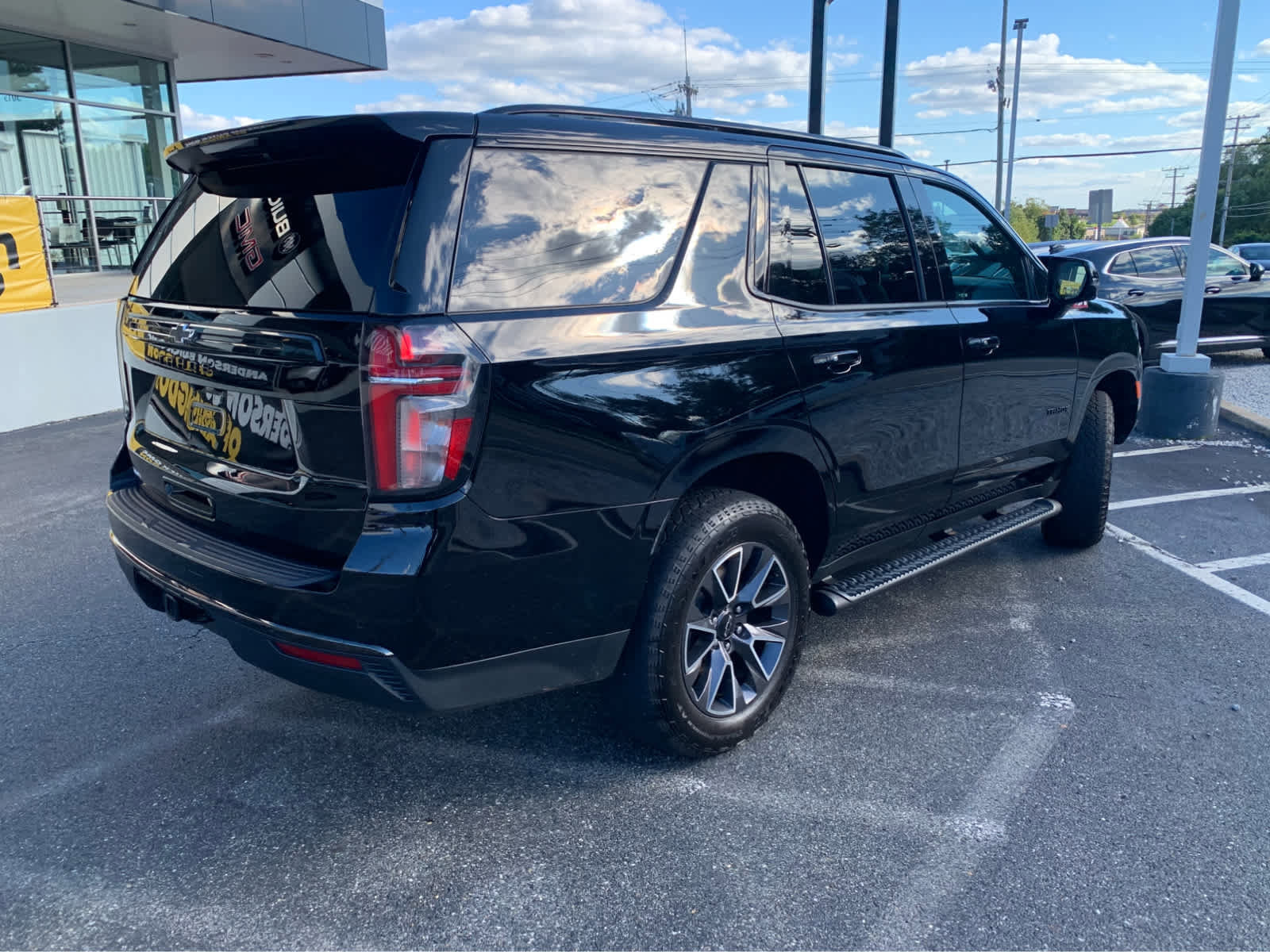 Used 2021 Chevrolet Tahoe Z71 w/ Z71 Signature Package image 7