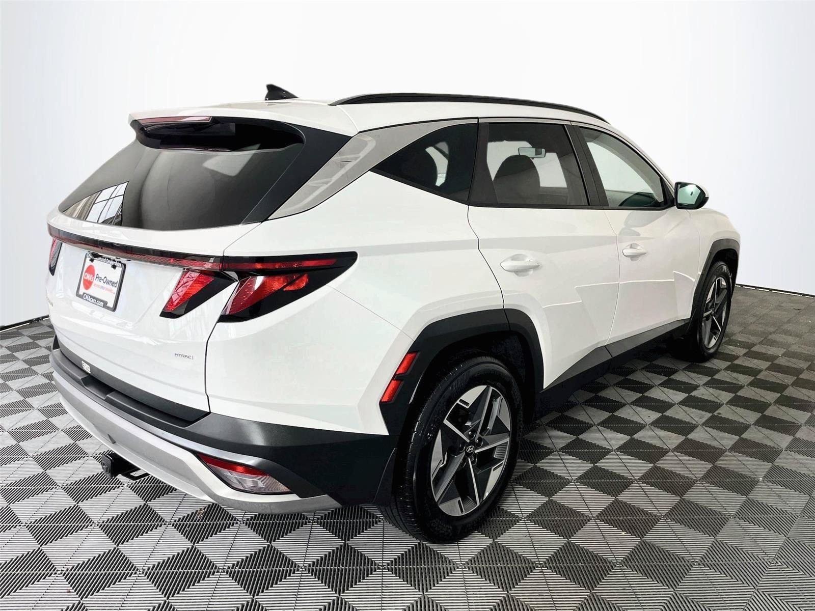 Certified 2025 Hyundai Tucson SEL AWD/4WD image 9