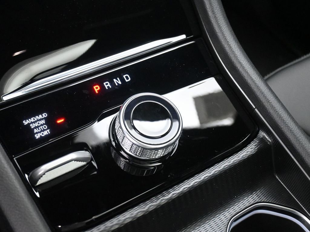 New 2025 Jeep Grand Cherokee L Limited w/ Black Appearance Package image 27