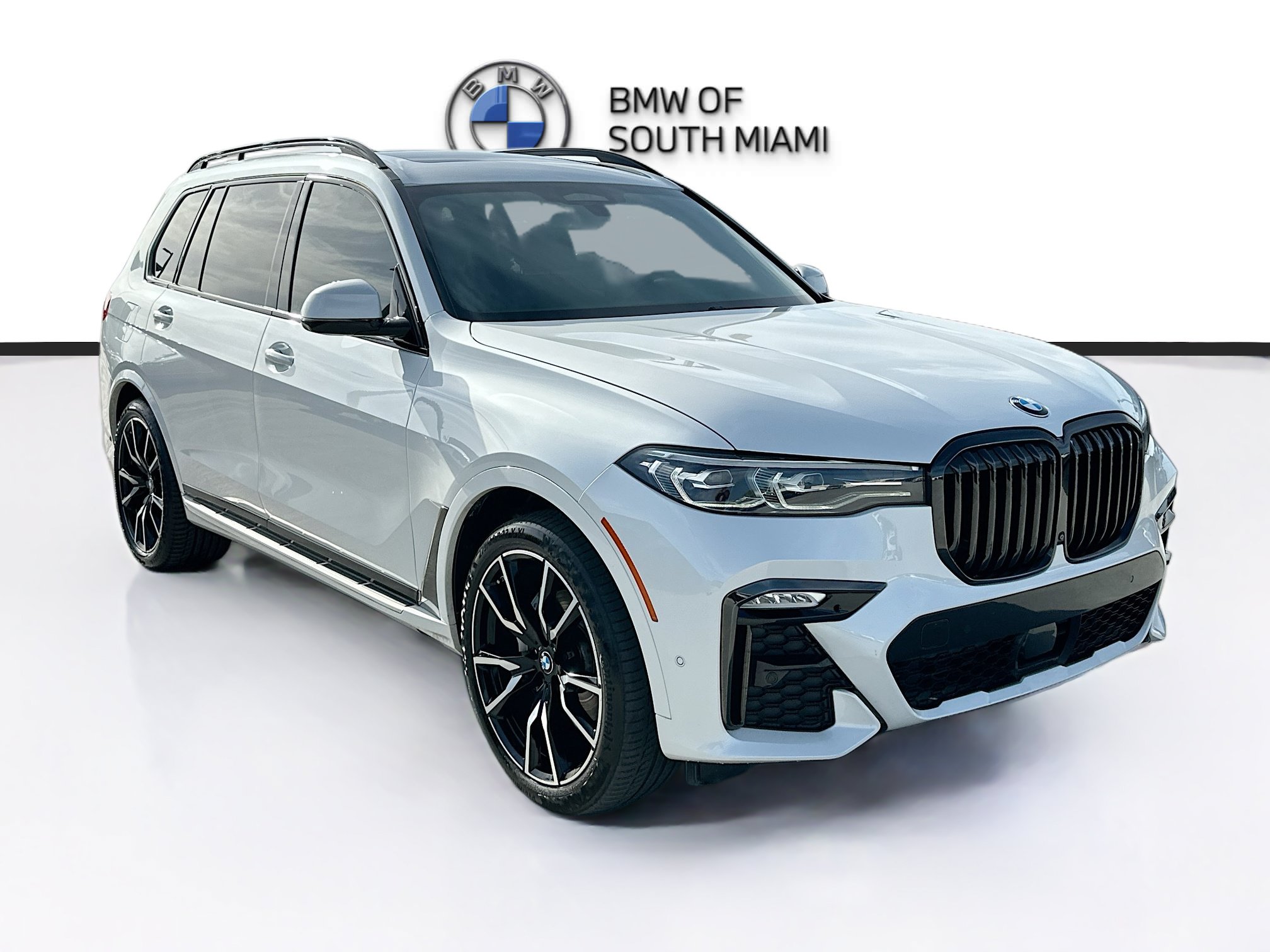 Used 2021 BMW X7 xDrive40i w/ M Sport Package AWD/4WD image 1