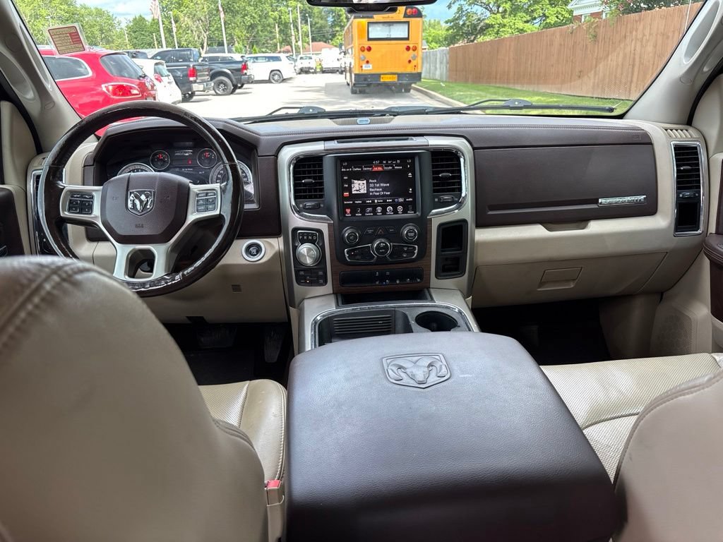 Used 2016 RAM 1500 Laramie w/ Convenience Group AWD/4WD image 19
