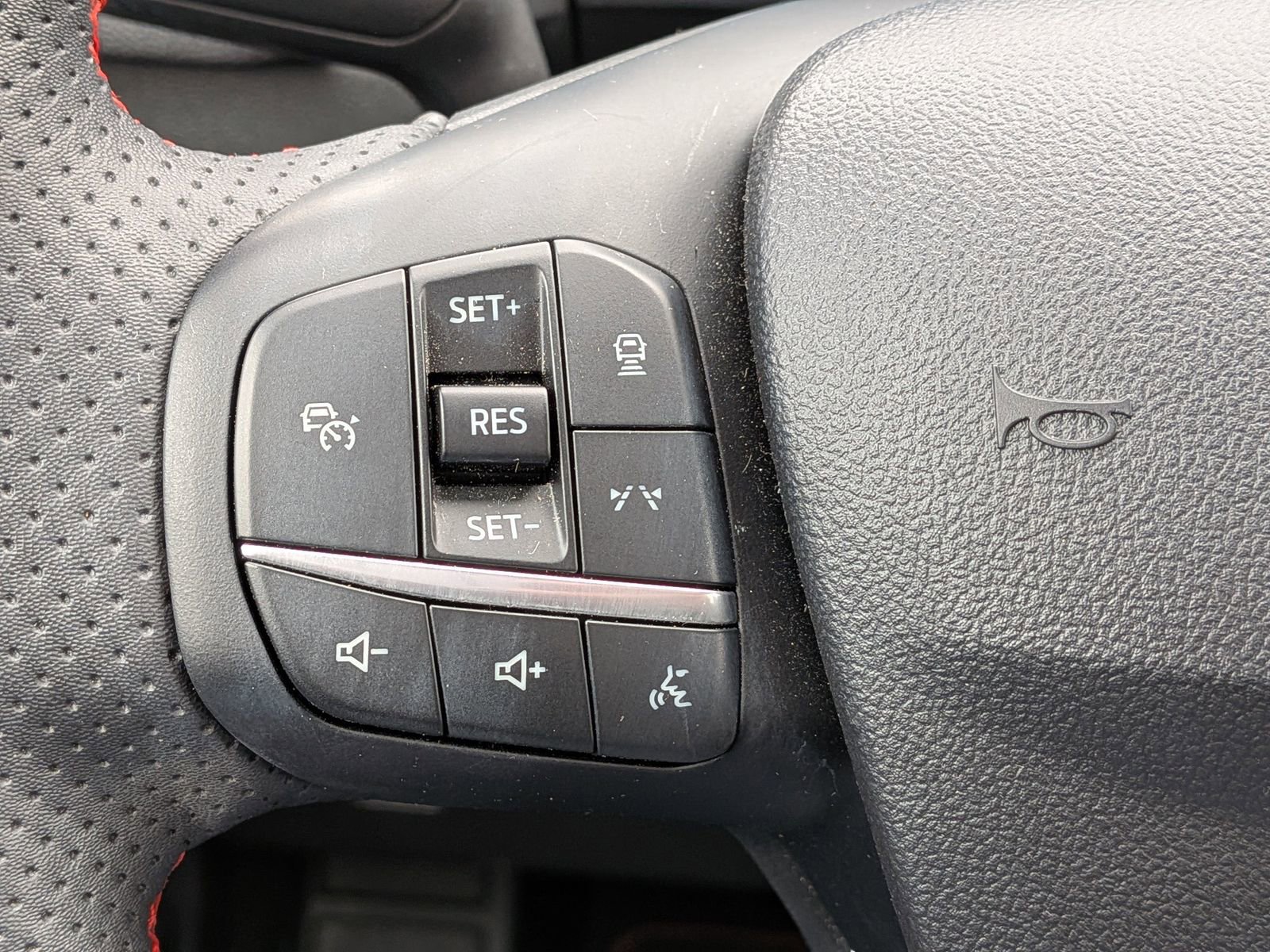 Certified 2023 Ford Escape ST-Line Select w/ Tech Pack #2 image 28