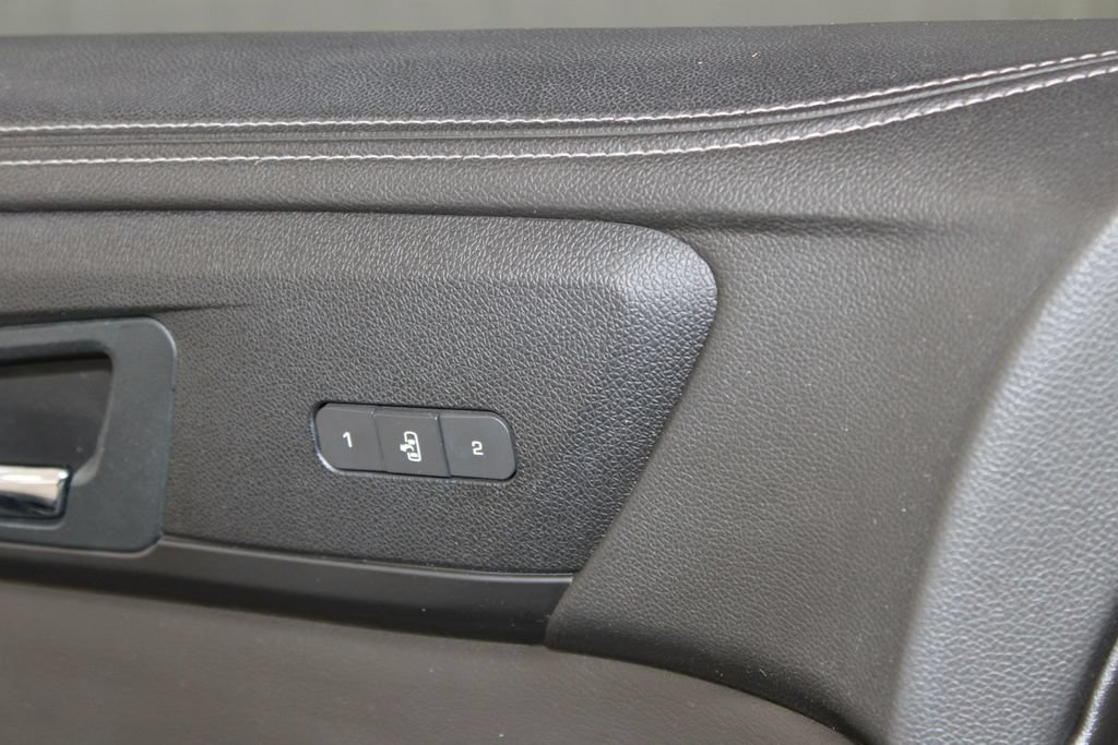 Used 2017 Chevrolet Traverse Premier FWD image 43
