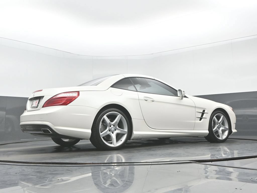 Used 2016 Mercedes-Benz SL 550 image 26