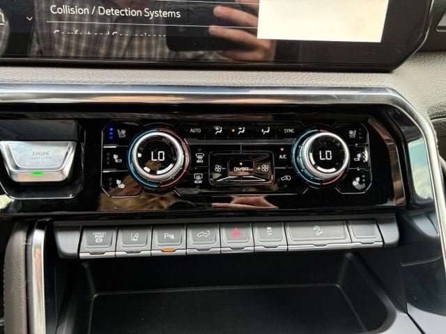 New 2026 GMC Sierra 3500 Denali w/ Denali Reserve Package AWD/4WD image 30