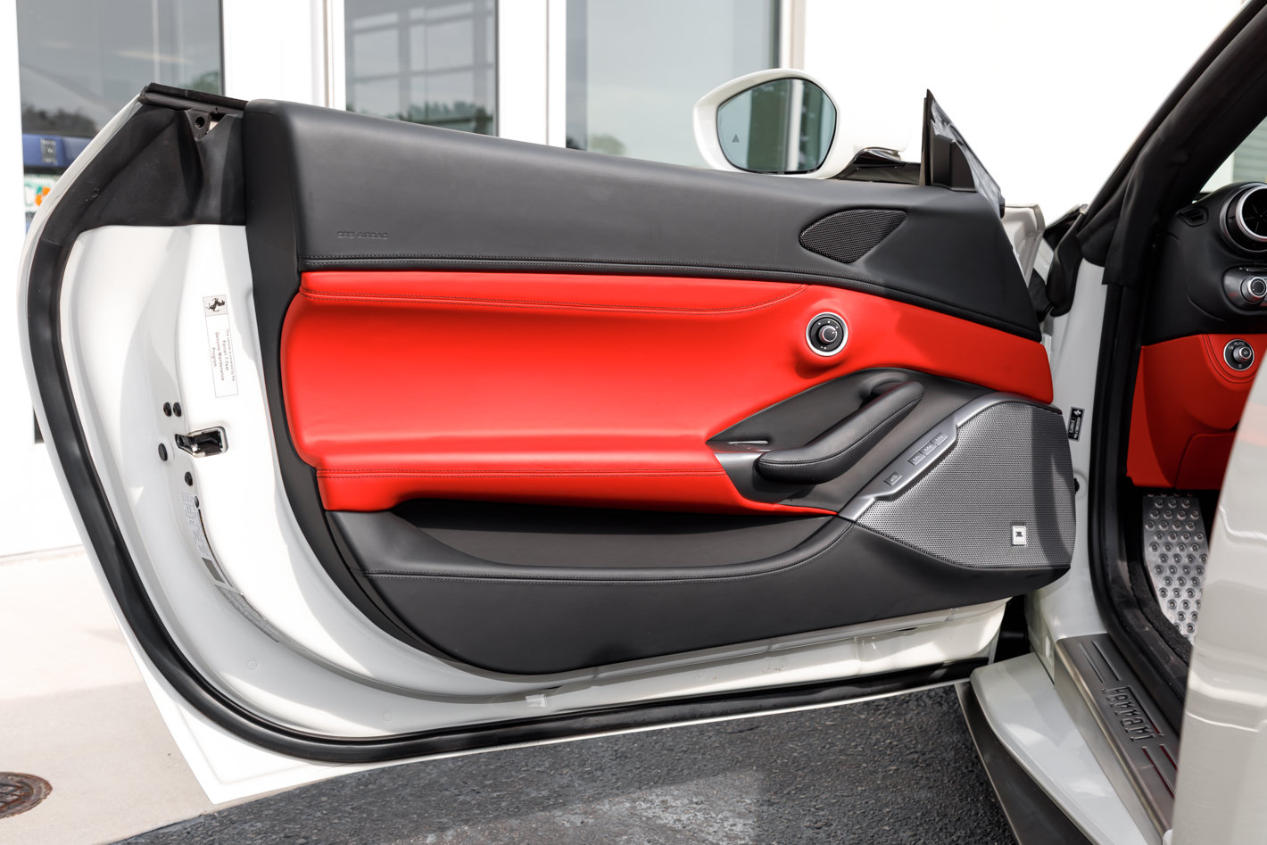 Used 2023 Ferrari Portofino M RWD image 23