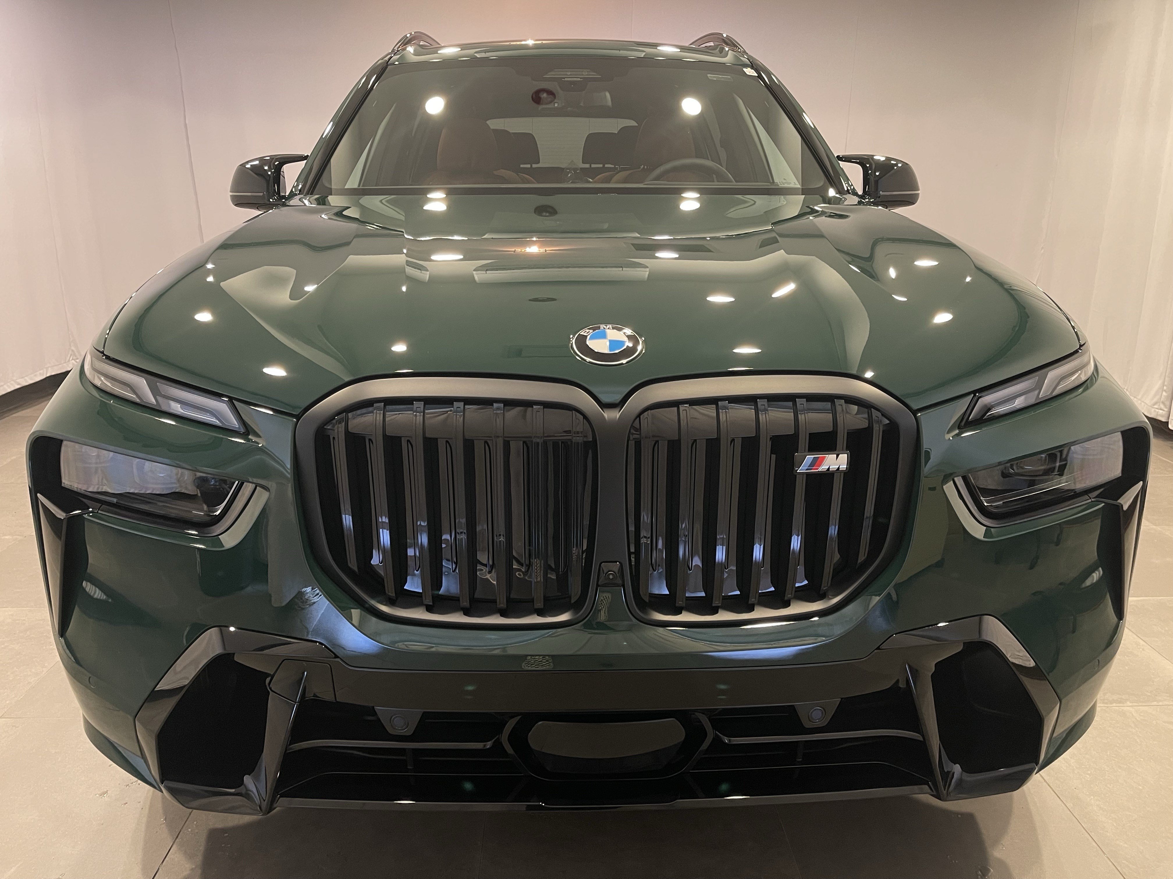New 2027 BMW X7 M60i AWD/4WD image 2