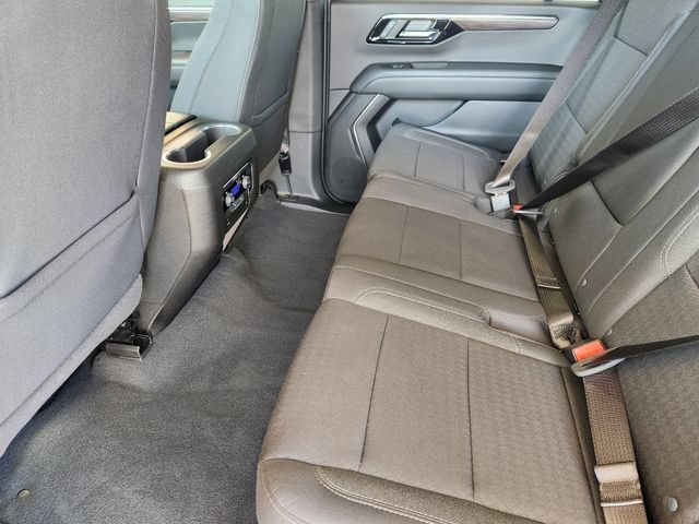 Used 2025 Chevrolet Suburban LS RWD image 28