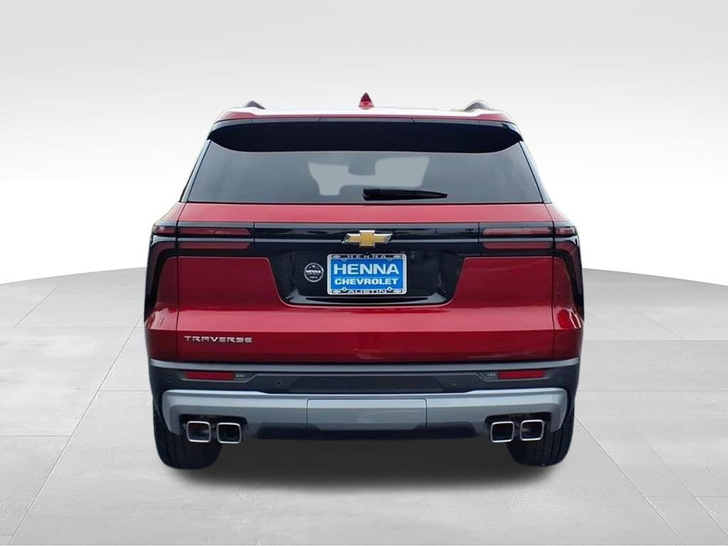 Used 2025 Chevrolet Traverse LT w/ Driver Confidence Package FWD image 7