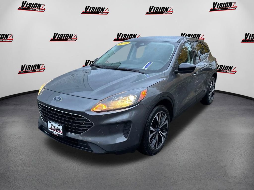 Used 2022 Ford Escape SE w/ SE Sport Appearance Package