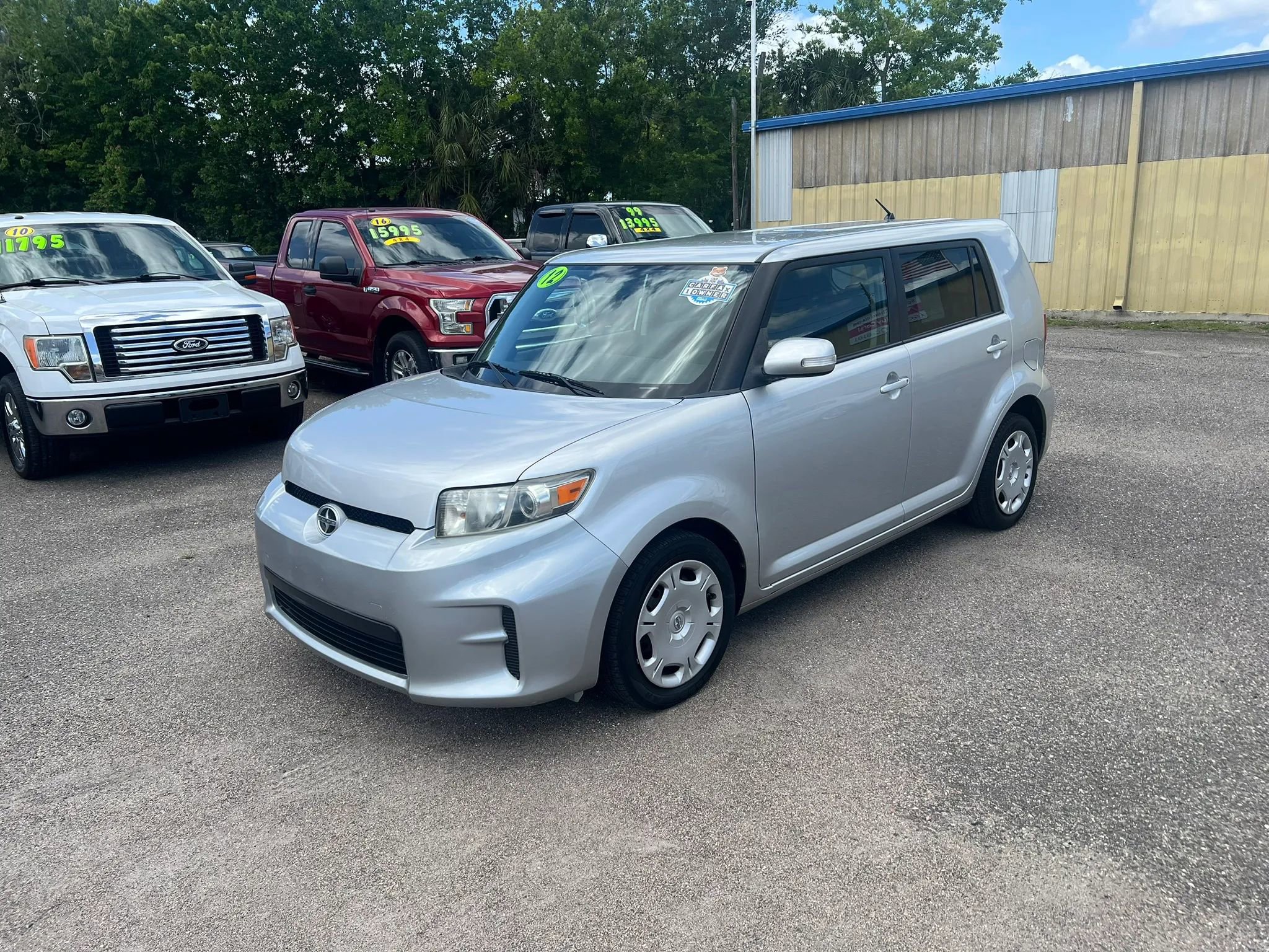 Used 2012 Scion xB FWD image 2