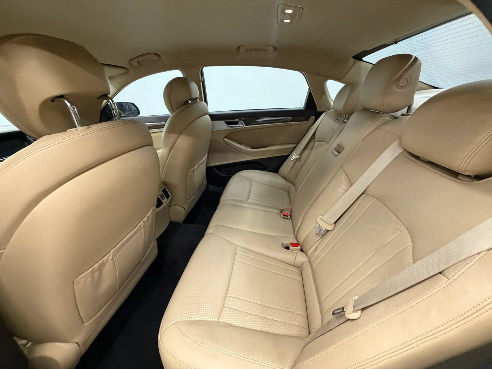 Used 2016 Hyundai Genesis 3.8 RWD image 16
