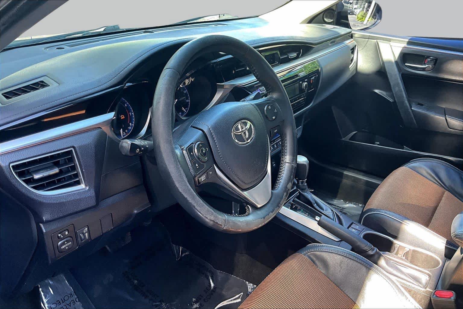 Used 2014 Toyota Corolla S FWD image 18