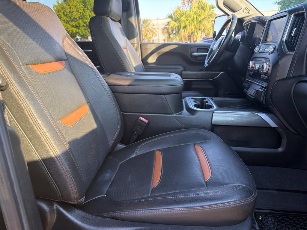 Used 2022 GMC Sierra 2500 AT4 w/ AT4 Preferred Package AWD/4WD image 11