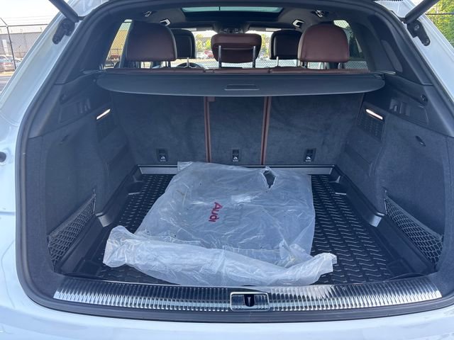 Used 2018 Audi Q5 Prestige w/ Prestige Package image 12