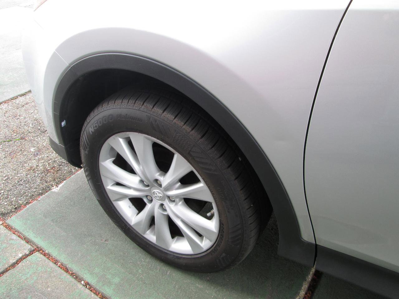 Used 2013 Toyota RAV4 Limited image 27