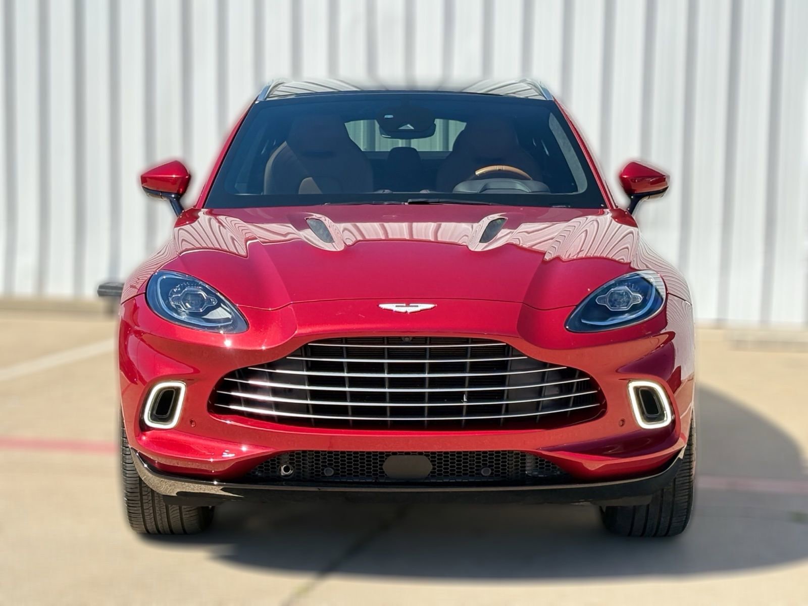 Used 2021 Aston Martin DBX image 4