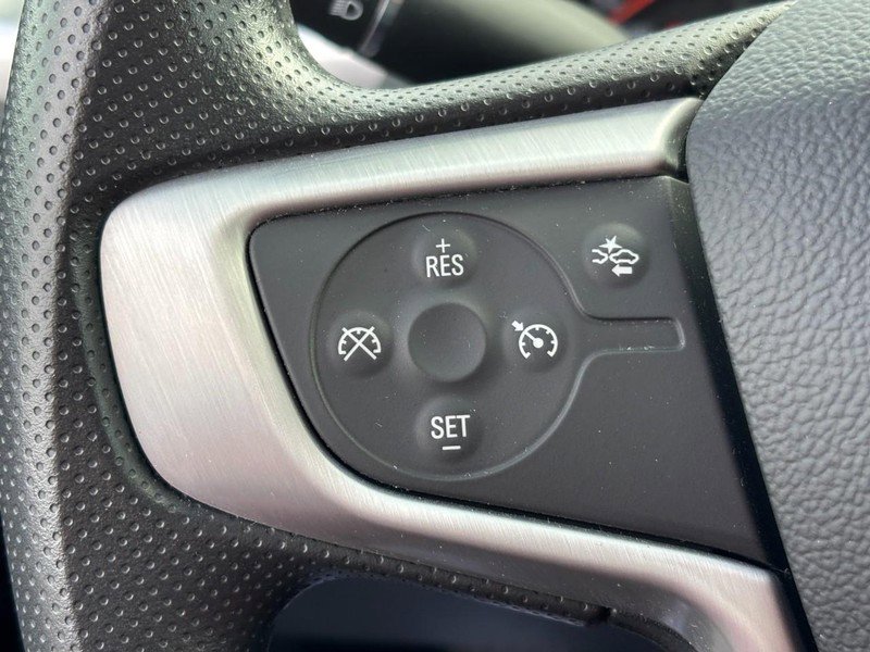 Certified 2023 GMC Acadia SLE w/ Driver Convenience Package image 19