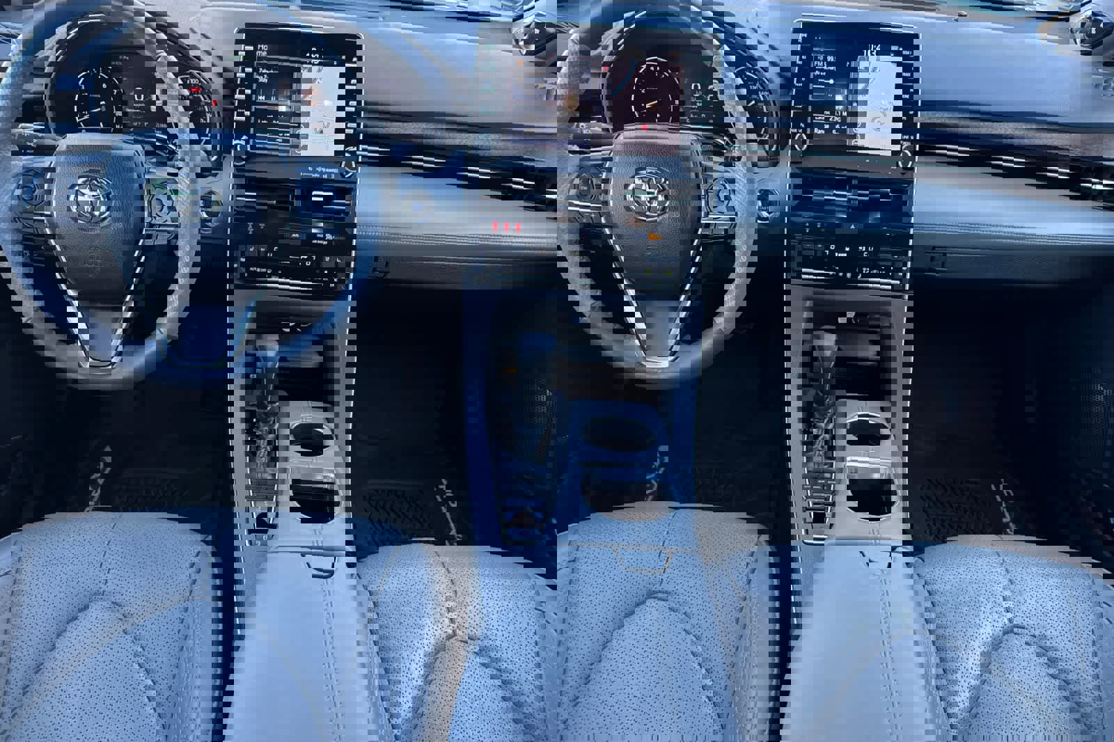 Used 2019 Toyota Avalon Limited w/ Advanced Safety Package image 3