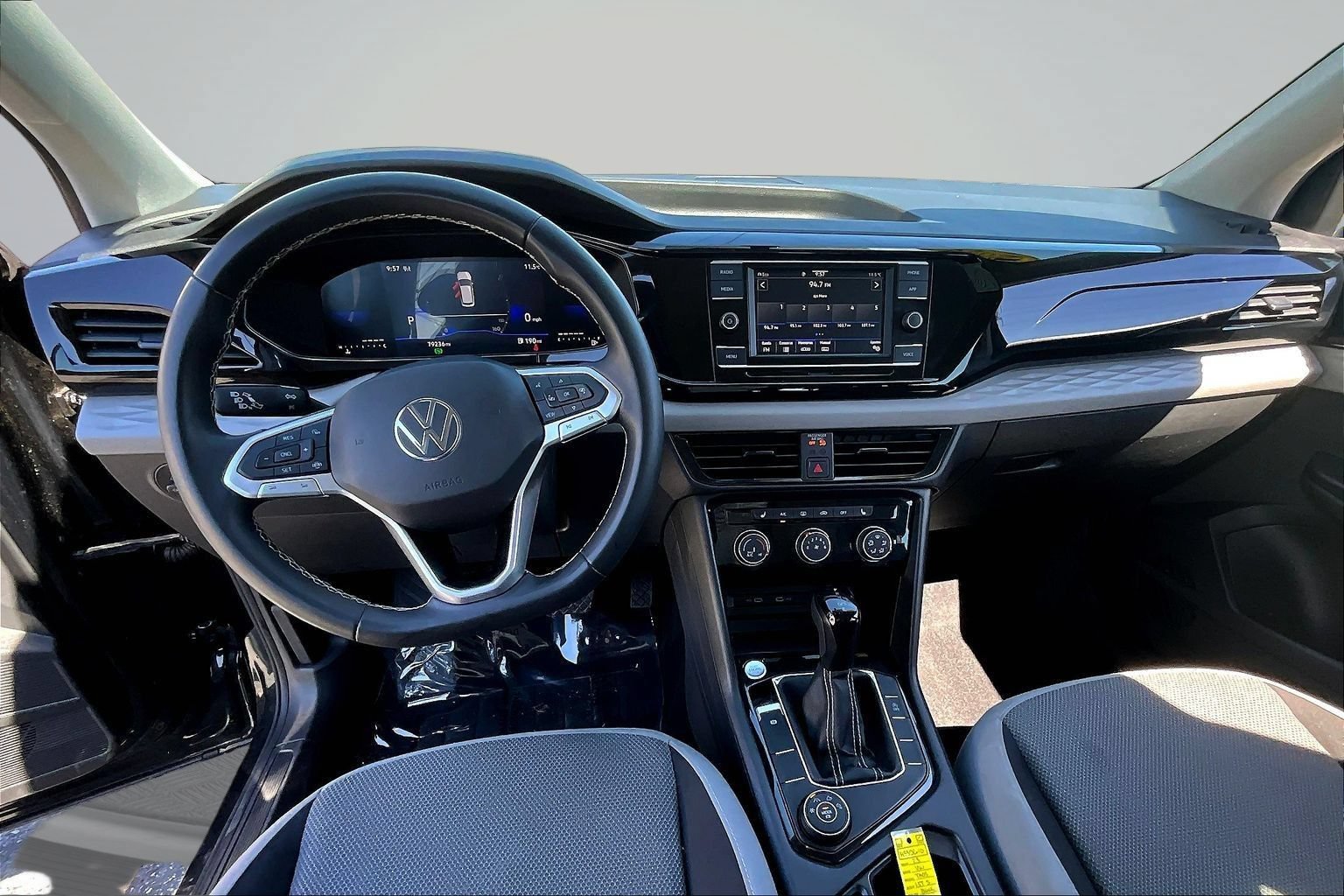 Used 2023 Volkswagen Taos S AWD/4WD image 8