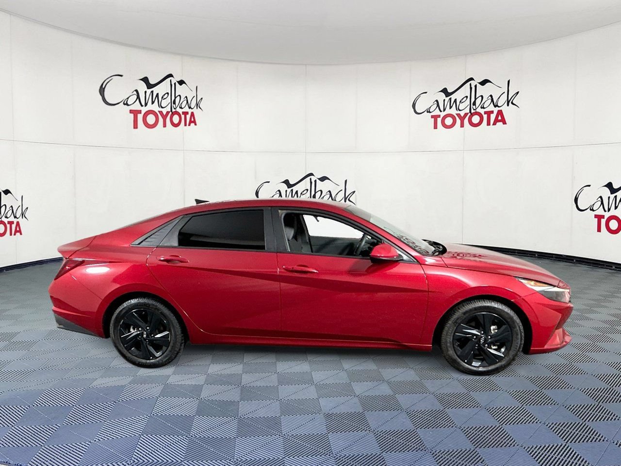 Used 2023 Hyundai Elantra SEL FWD image 9