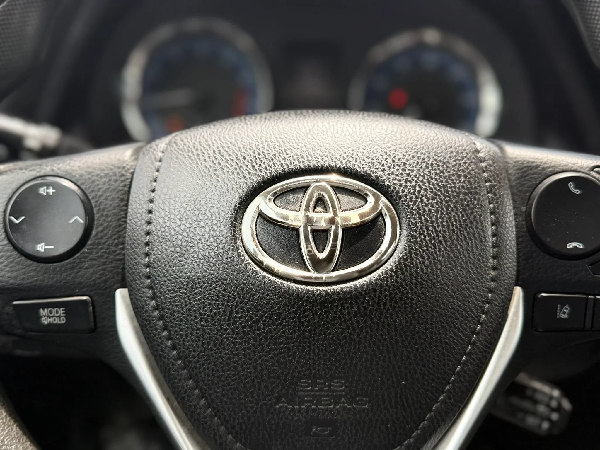 Used 2017 Toyota Corolla LE FWD image 27