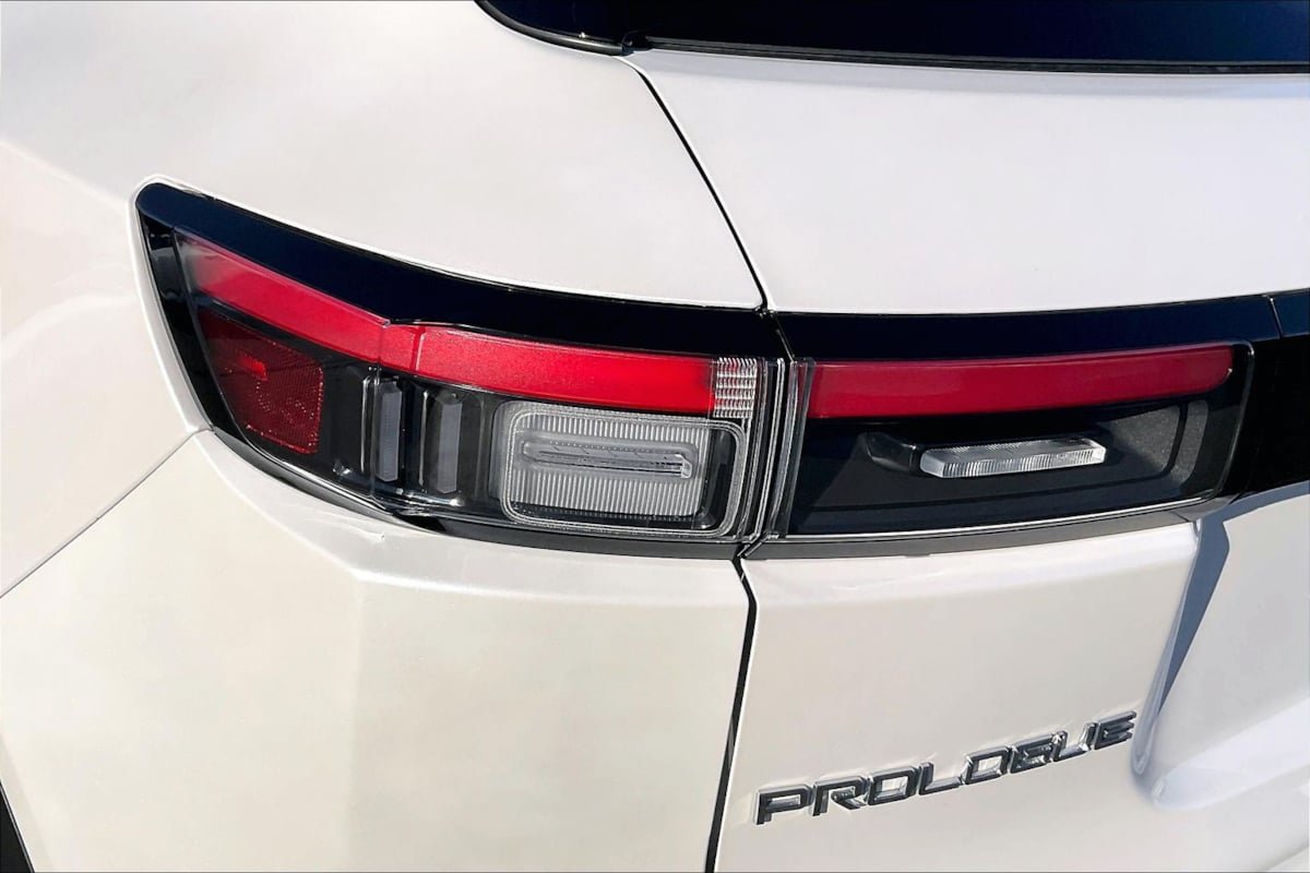 Used 2024 Honda Prologue EX image 30