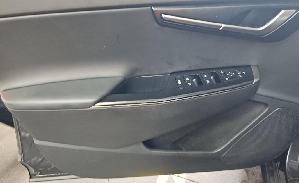 Certified 2025 Kia EV6 Light AWD/4WD image 9