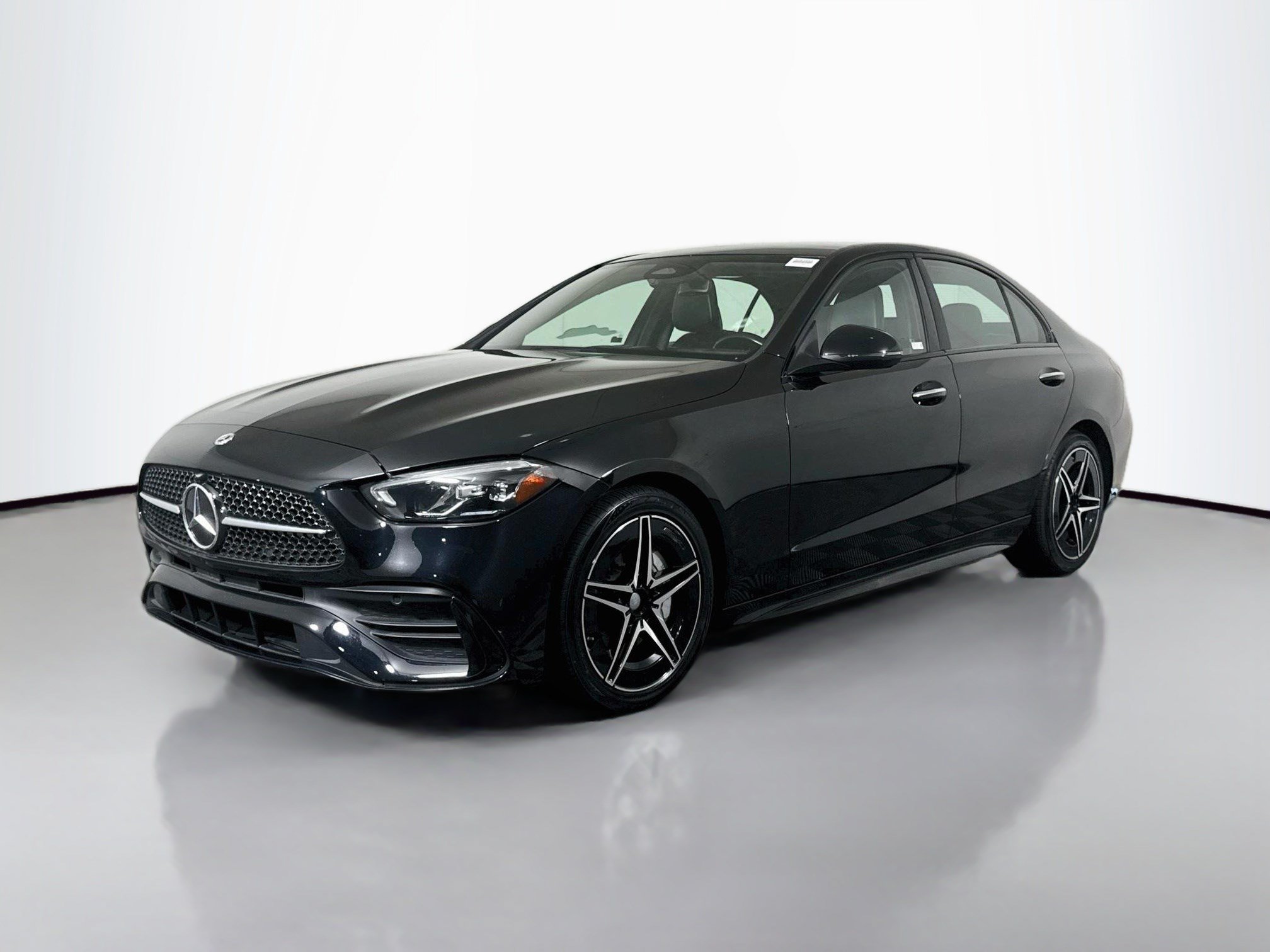 Used 2023 Mercedes-Benz C 300 4MATIC Sedan image 4