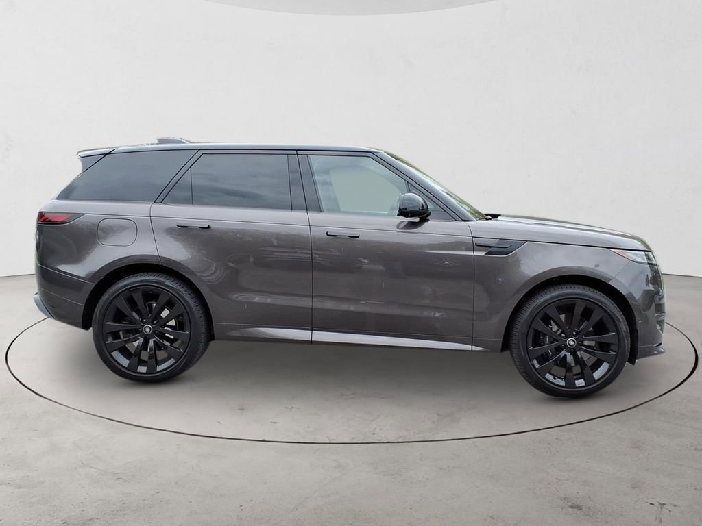 Used 2023 Land Rover Range Rover Sport SE Dynamic AWD/4WD image 4