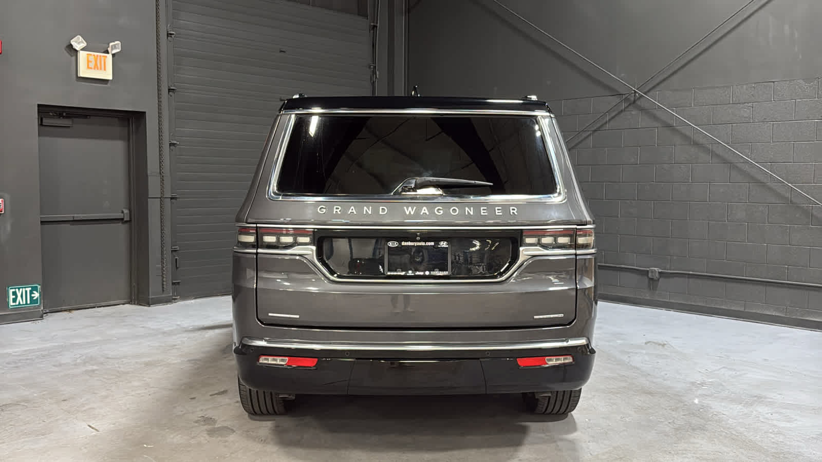 Used 2022 Jeep Grand Wagoneer Series II AWD/4WD image 5