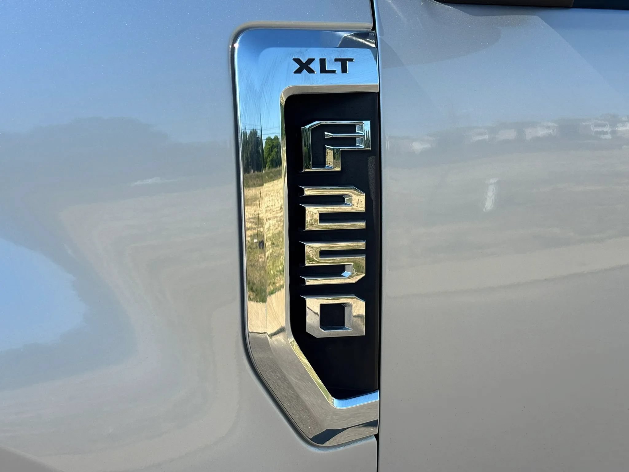 Used 2018 Ford F250 XLT w/ XLT Premium Package AWD/4WD image 9