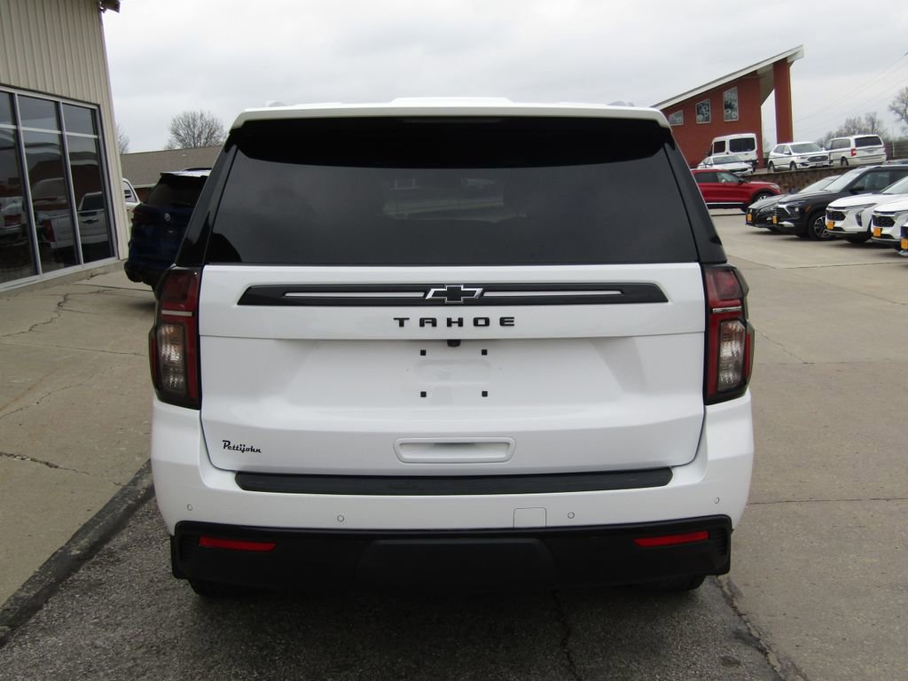 Used 2023 Chevrolet Tahoe Z71 w/ Luxury Package AWD/4WD image 4