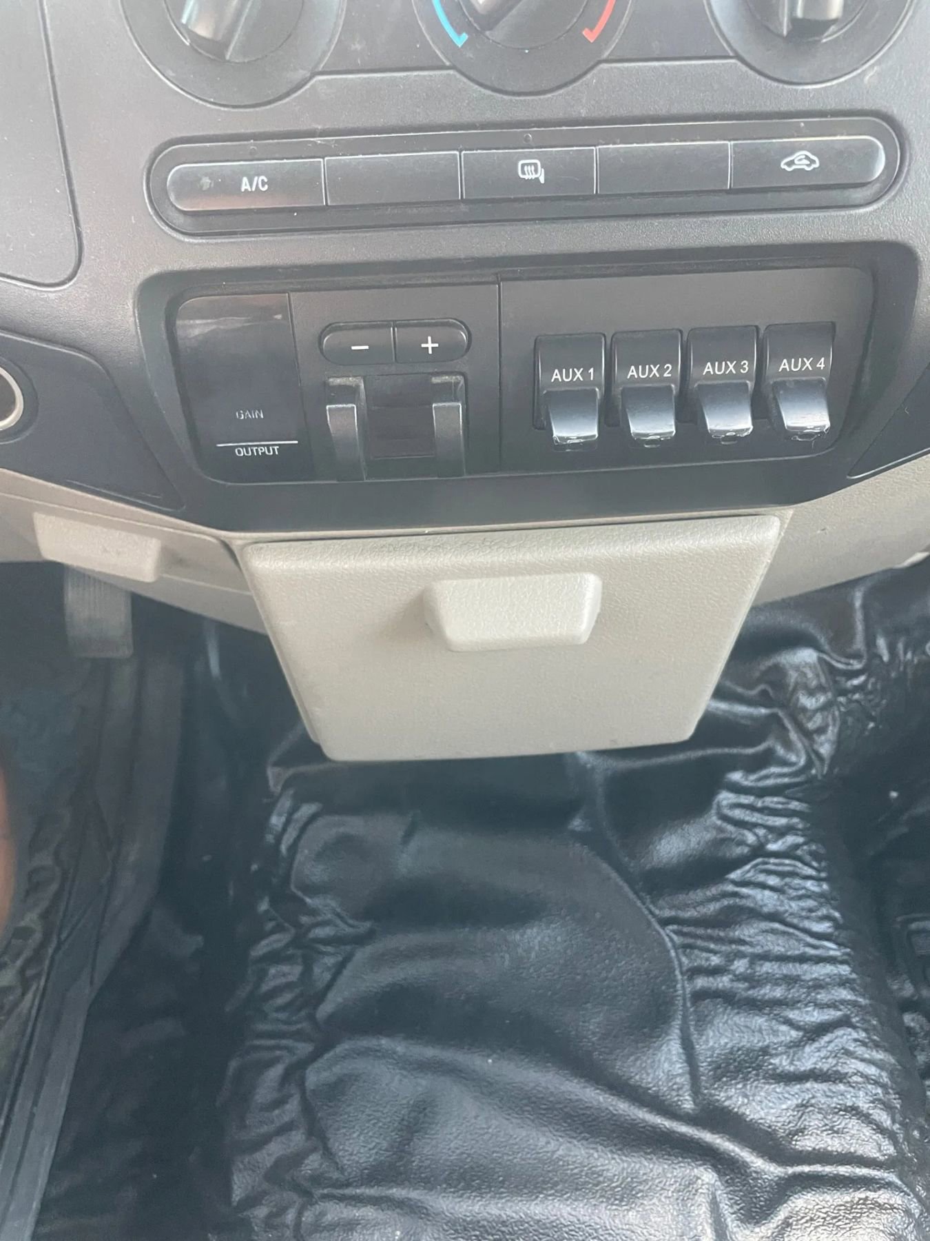 Used 2008 Ford F550 2WD Crew Cab Super Duty image 24