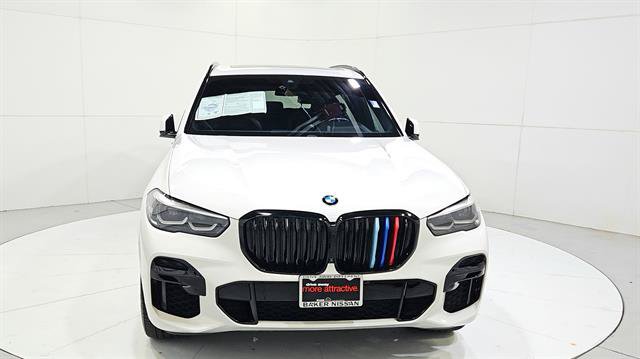 Used 2022 BMW X5 sDrive40i w/ M Sport Package RWD image 2