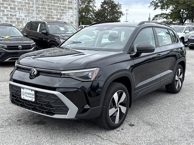 Used 2025 Volkswagen Taos S image 9