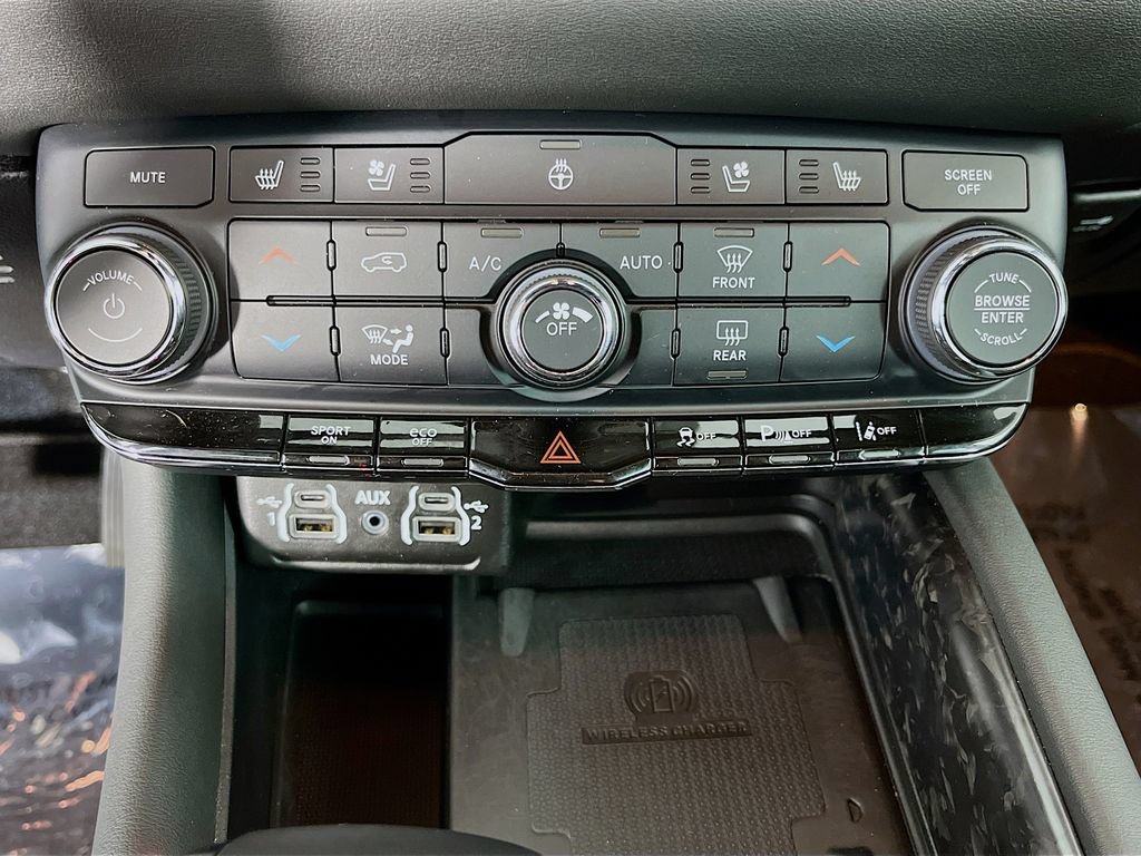 Used 2024 Dodge Durango R/T AWD/4WD image 23