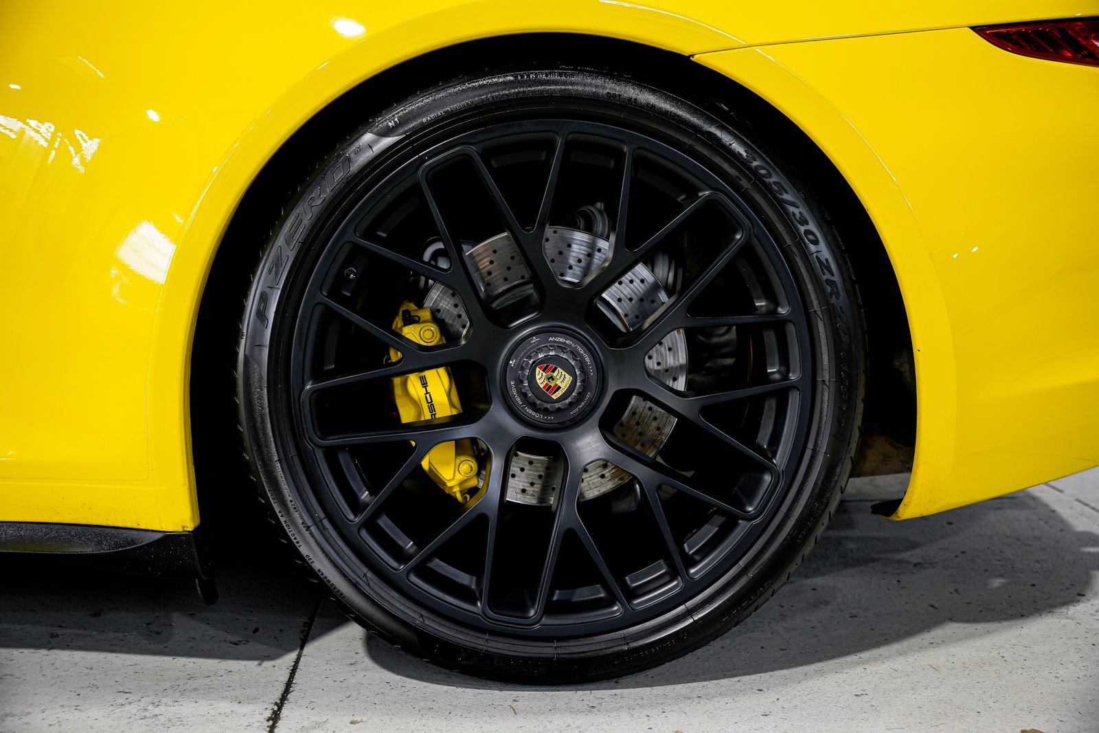 Used 2015 Porsche 911 Carrera GTS RWD image 47
