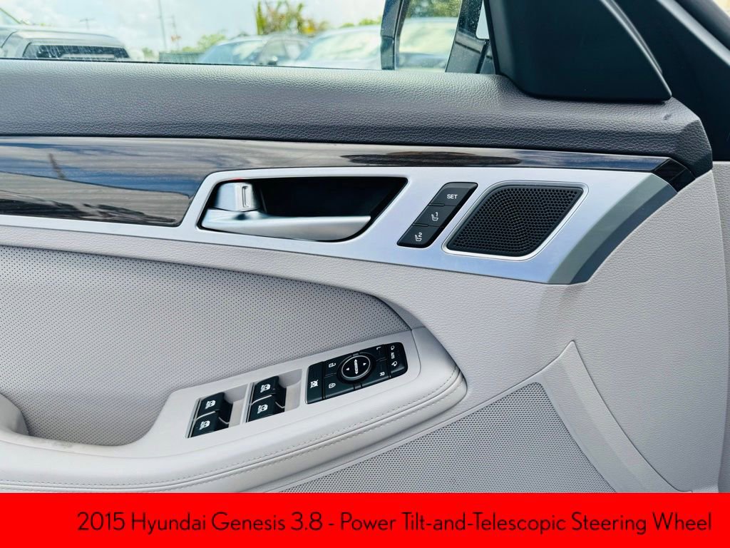 Used 2015 Hyundai Genesis 3.8 w/ Option Group 03 image 9