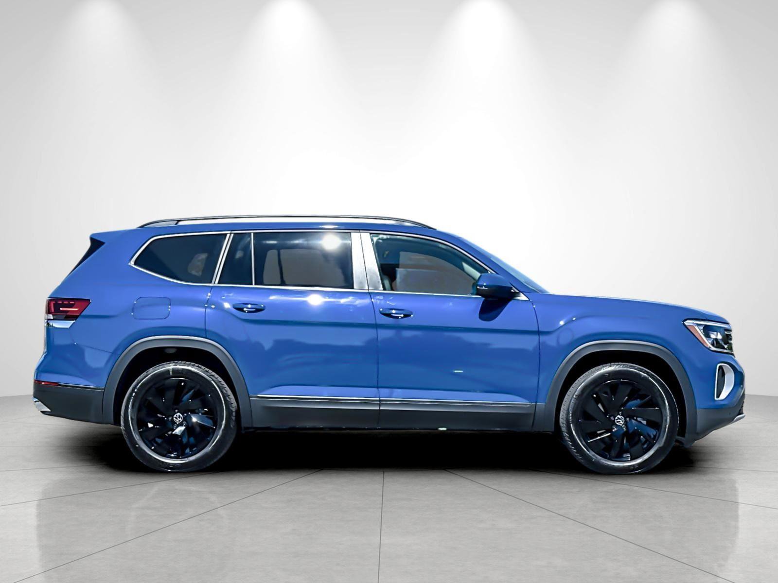 New 2026 Volkswagen Atlas SE w/ Panoramic Sunroof Package AWD/4WD image 6