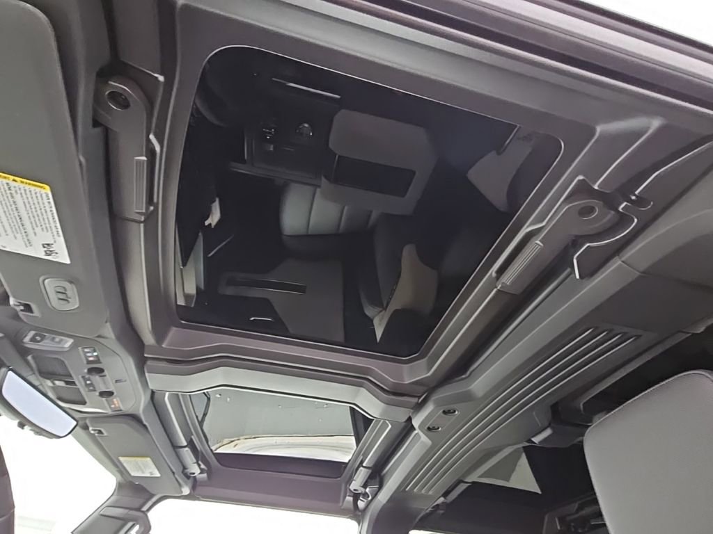 New 2026 GMC Hummer EV SUV image 31