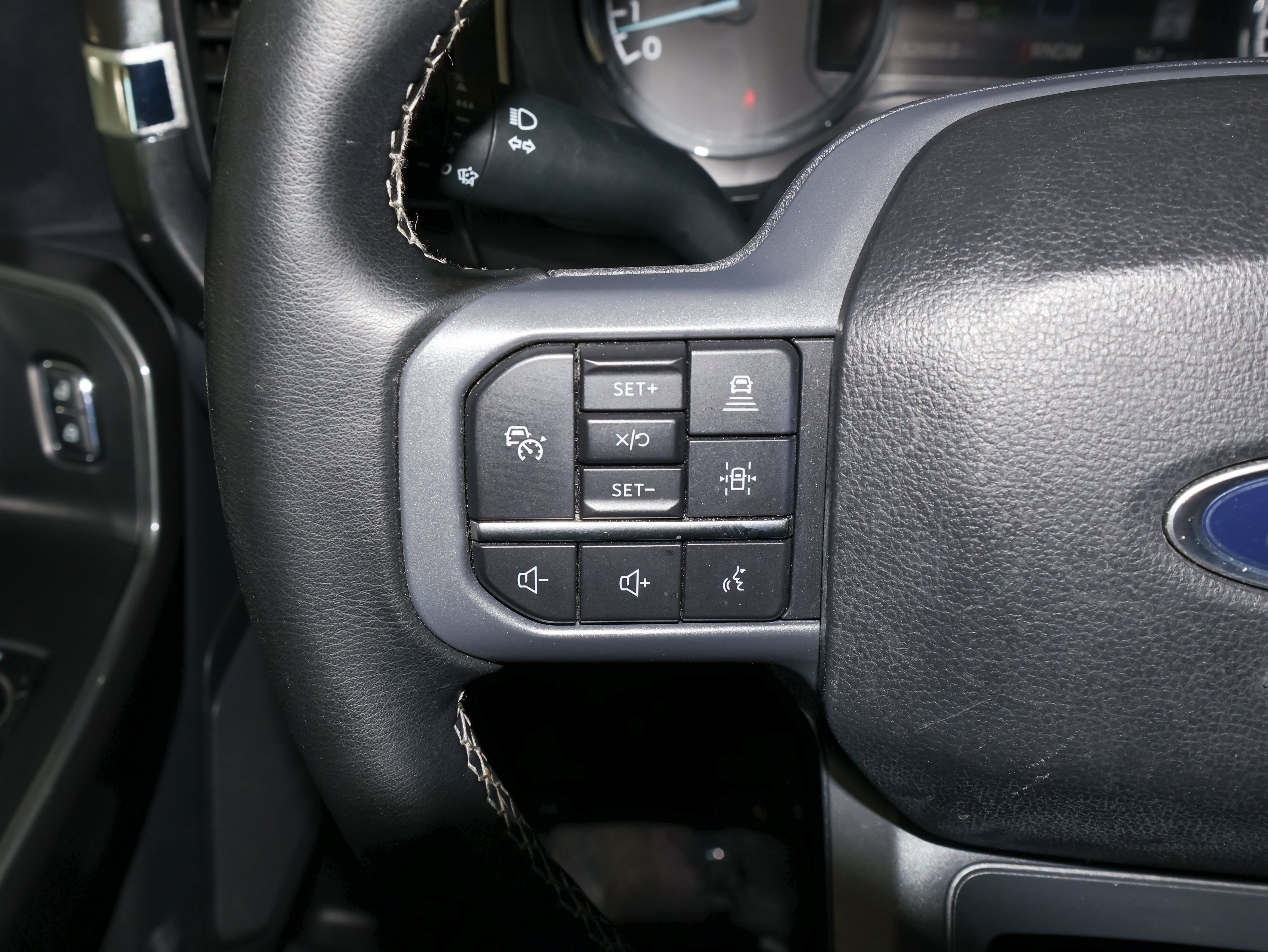 Used 2023 Ford F150 XLT w/ Equipment Group 302A High AWD/4WD image 31
