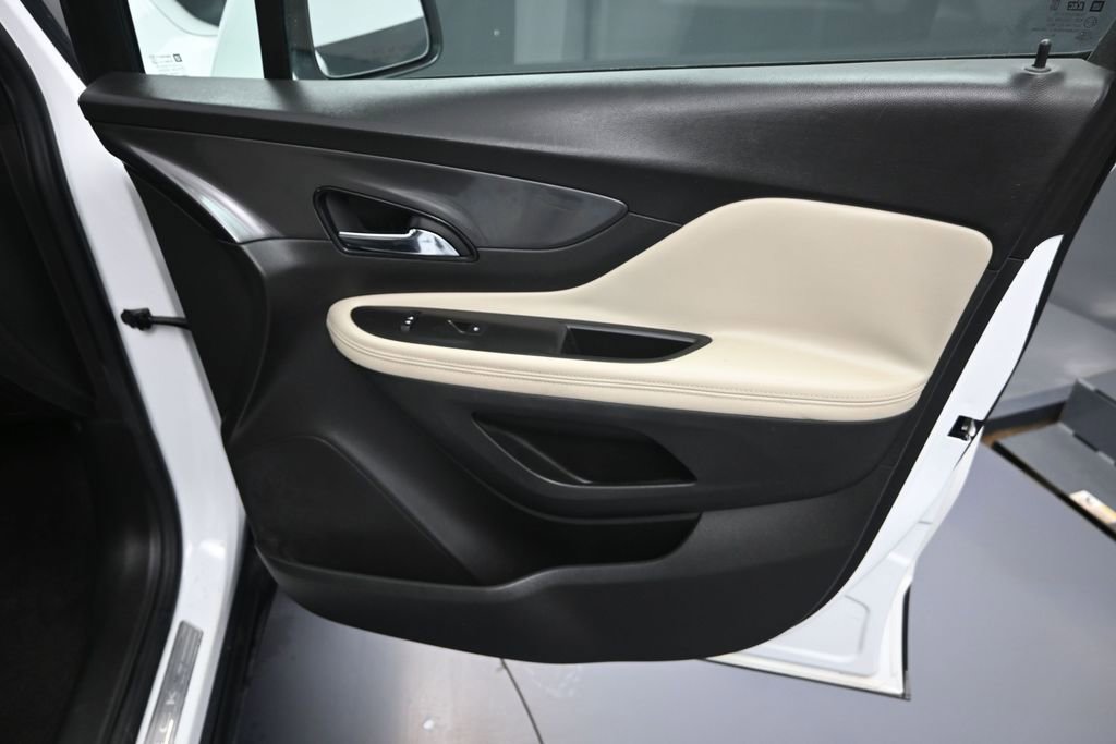 Used 2018 Buick Encore Preferred FWD image 33
