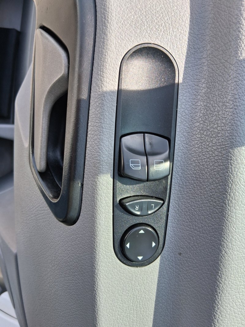 Used 2012 Mercedes-Benz Sprinter 2500 w/ Additional Battery Pkg image 11