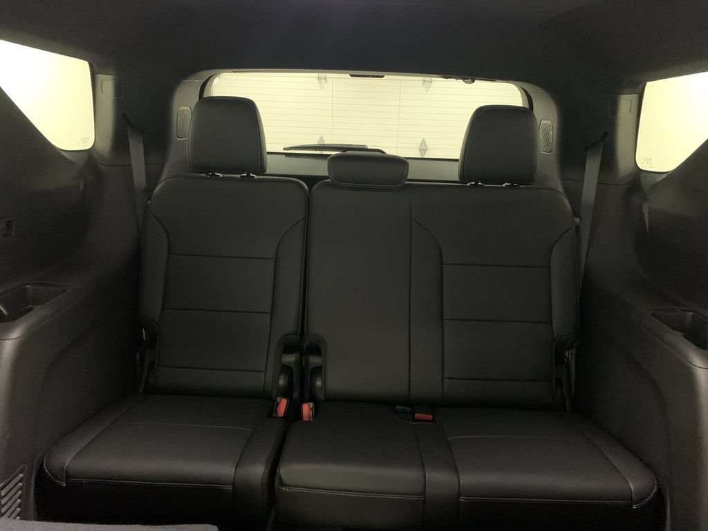 New 2026 Chevrolet Traverse LT w/ Driver Confidence Package AWD/4WD image 22